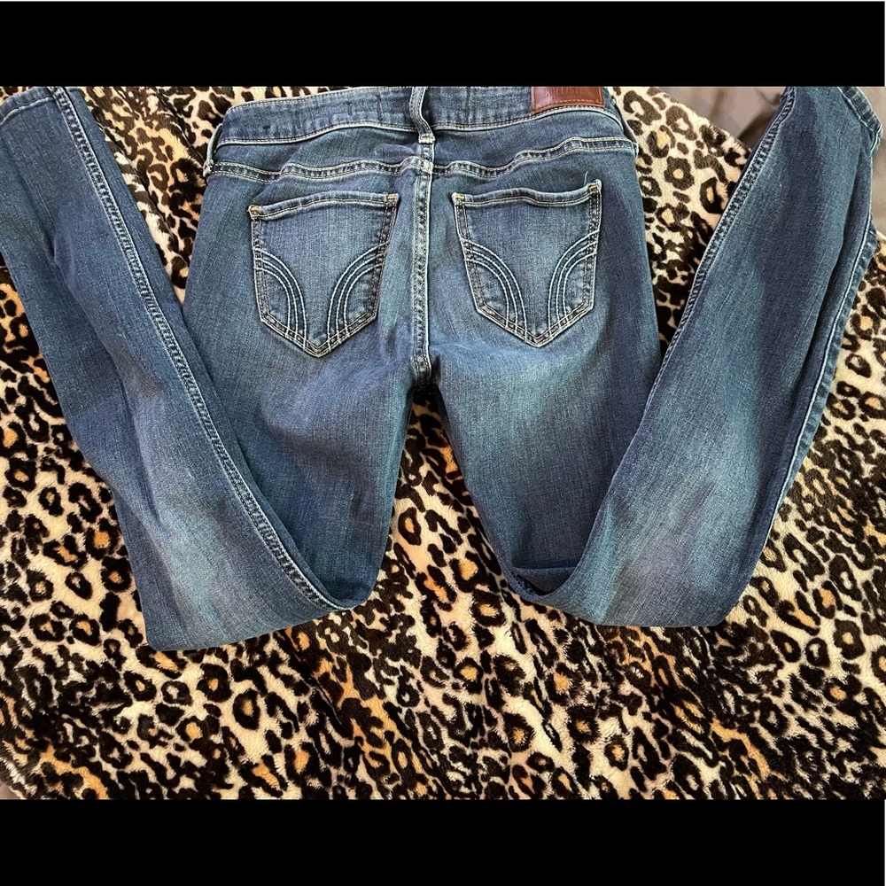 Hollister Low Rise Skinny Size 1s- 25x28